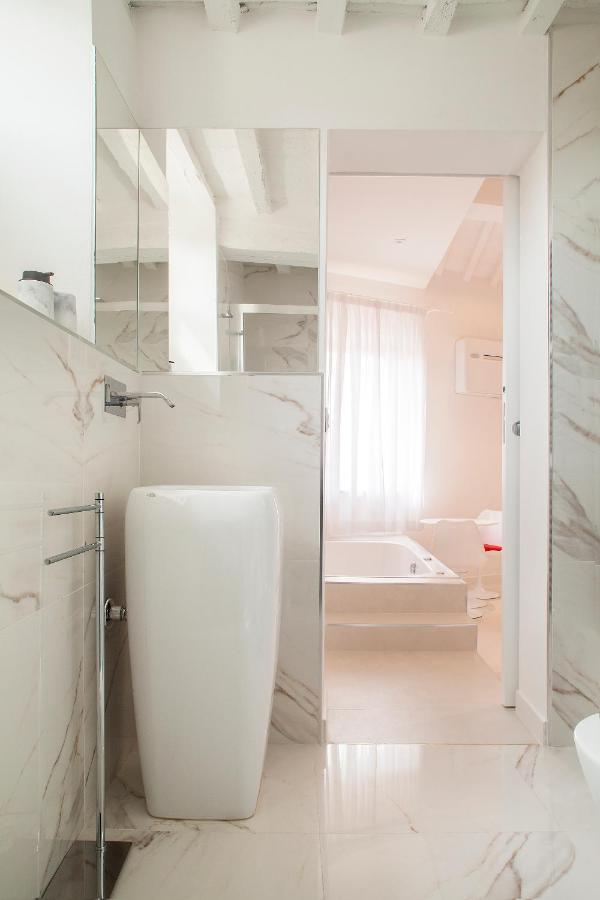 San Sebastiano Suite & Luxury Apartments กอลเลวัลเดลซา ภายนอก รูปภาพ